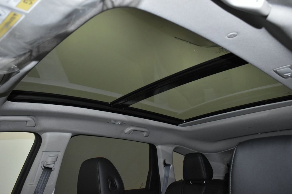 Used 2024 Acura MDX SH-AWD image 9