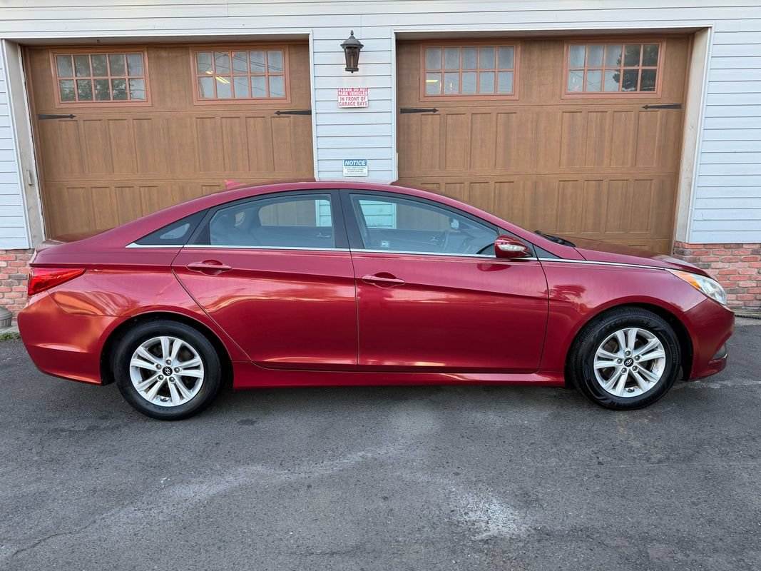 Used 2014 Hyundai Sonata GLS w/ Popular Equipment Group 2 FWD image 2