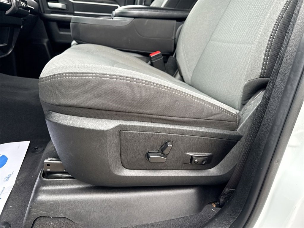 Used 2024 RAM 3500 Big Horn image 12