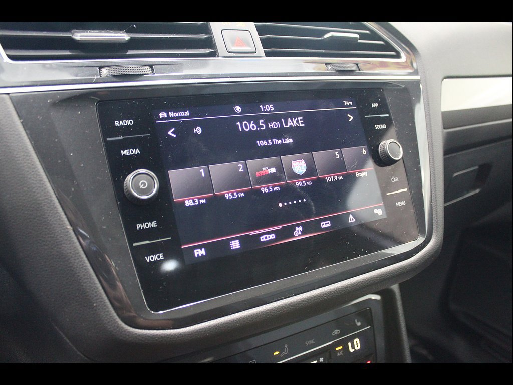 Used 2022 Volkswagen Tiguan SE R-Line AWD/4WD image 26