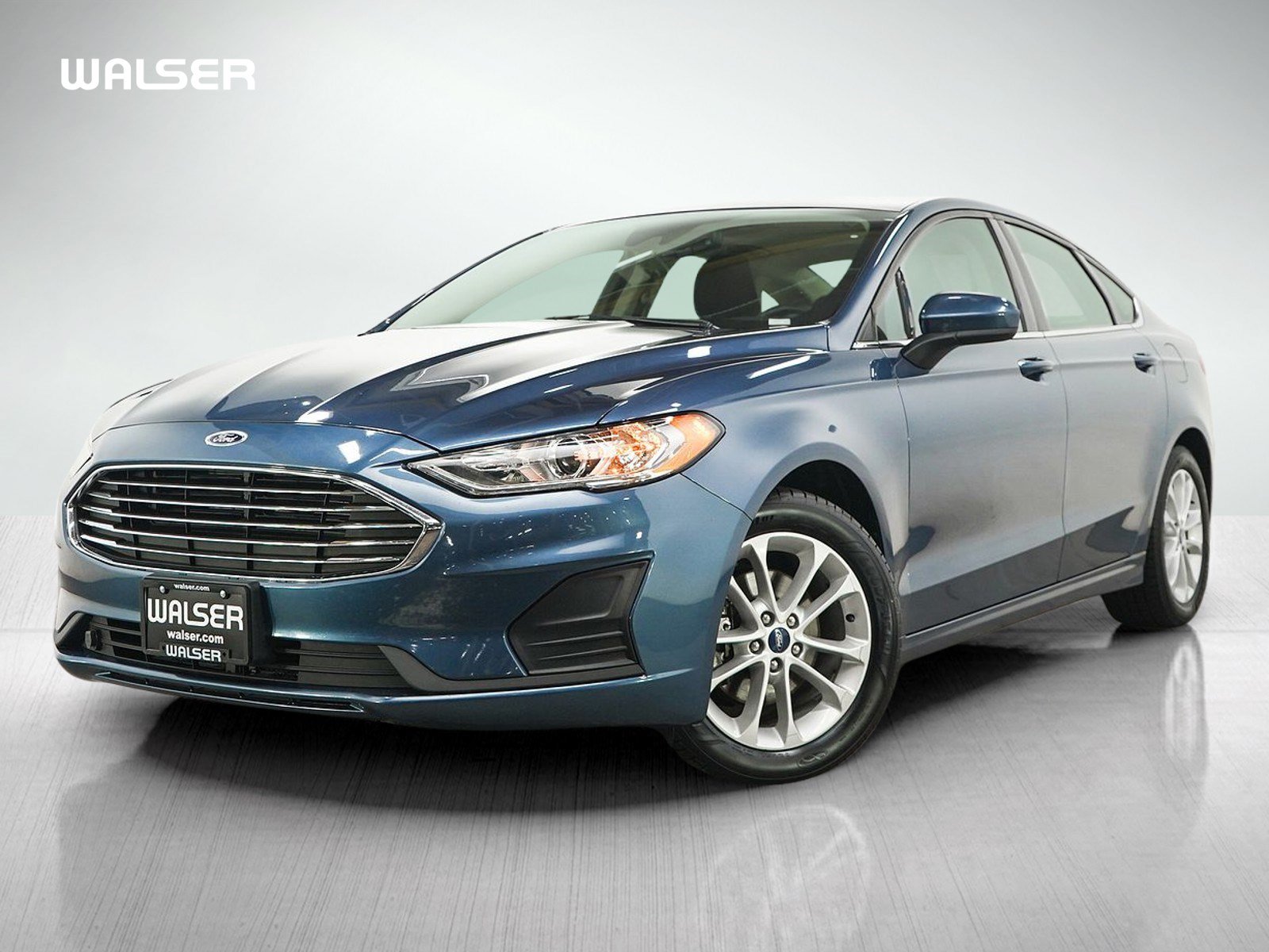 Used 2019 Ford Fusion SE FWD image 1