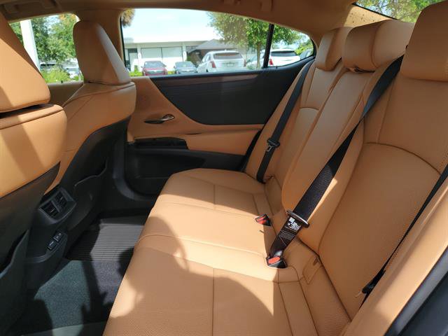 Used 2025 Lexus ES 350 w/ Premium Package FWD image 14