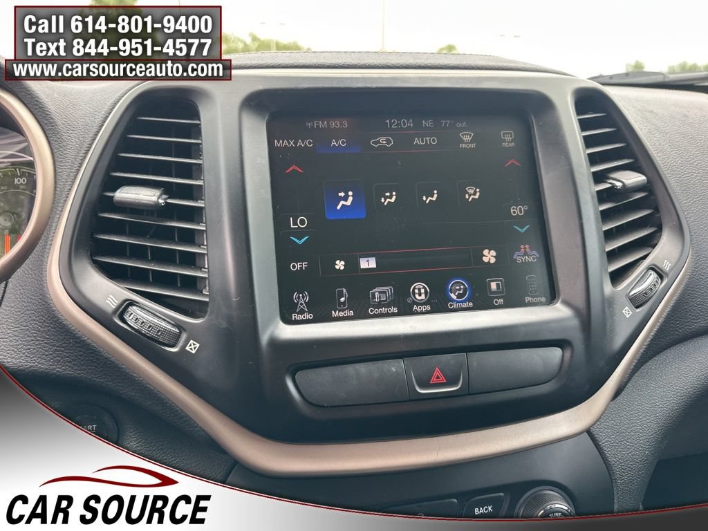Used 2016 Jeep Cherokee Latitude w/ Comfort/Convenience Group AWD/4WD image 16