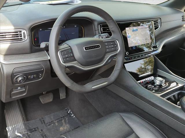 Used 2024 Jeep Wagoneer L Series II w/ Flexible Seating Group image 10
