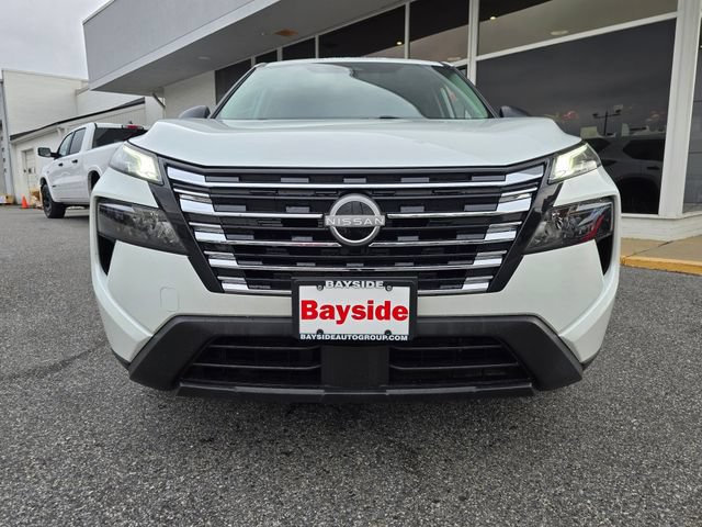 Used 2024 Nissan Rogue S AWD/4WD image 4
