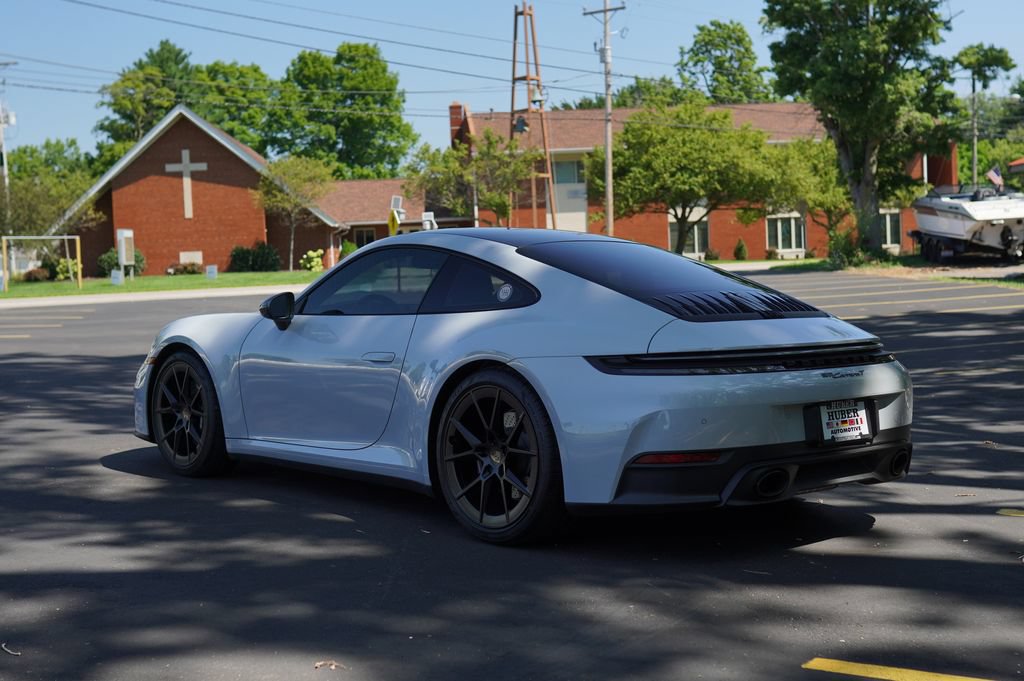 Used 2025 Porsche 911 Carrera T RWD image 12