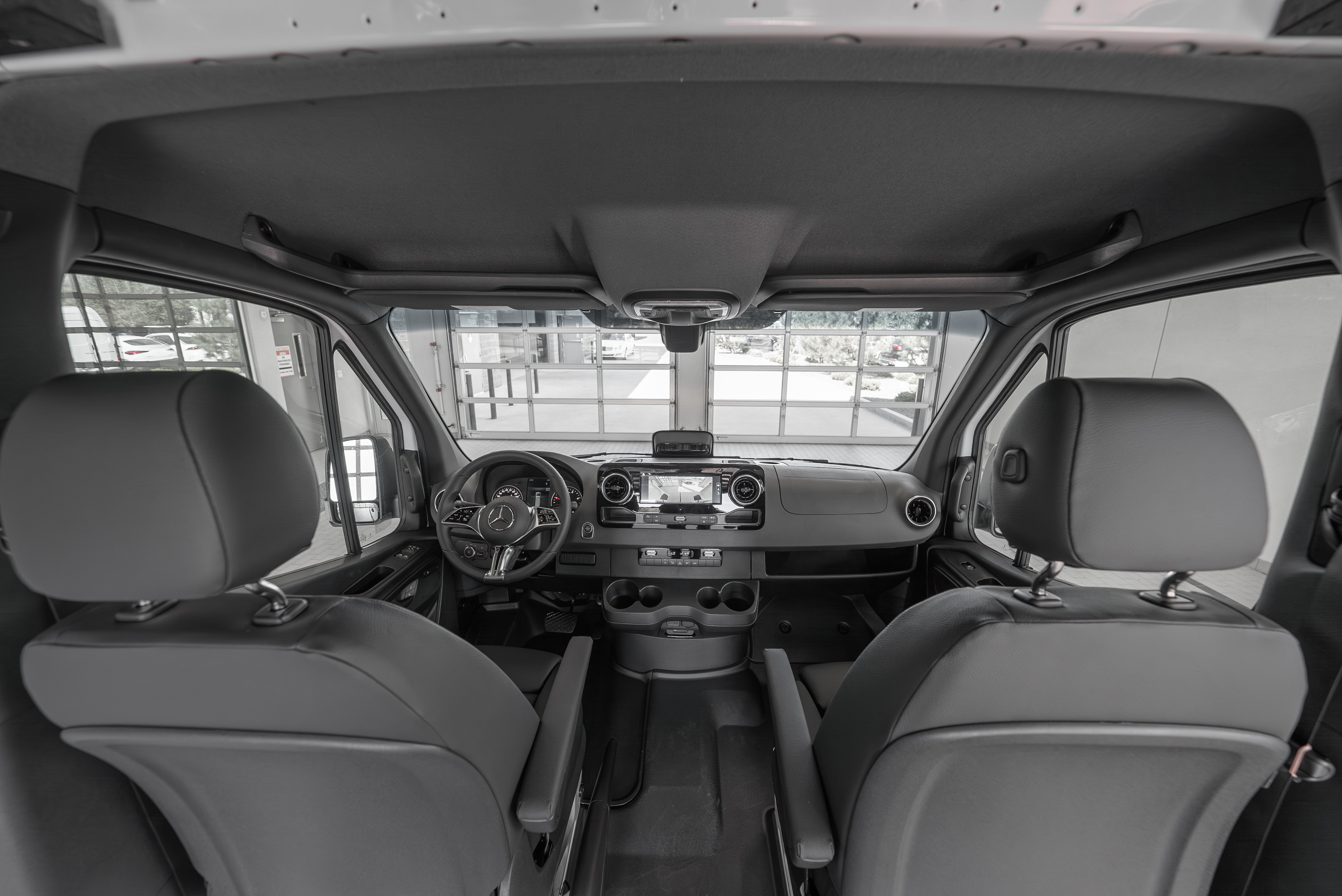 Used 2025 Mercedes-Benz Sprinter 2500 image 26