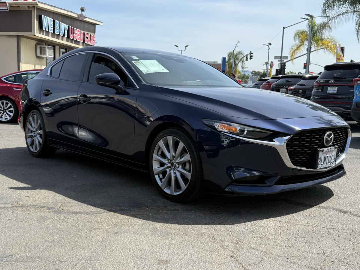 Used 2019 MAZDA MAZDA3 Back Up Cam, Easy Financing, C image 4