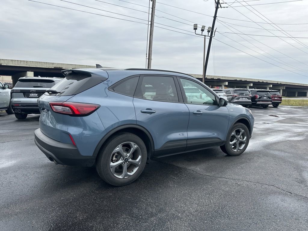 Used 2025 Ford Escape ST-Line Select image 5