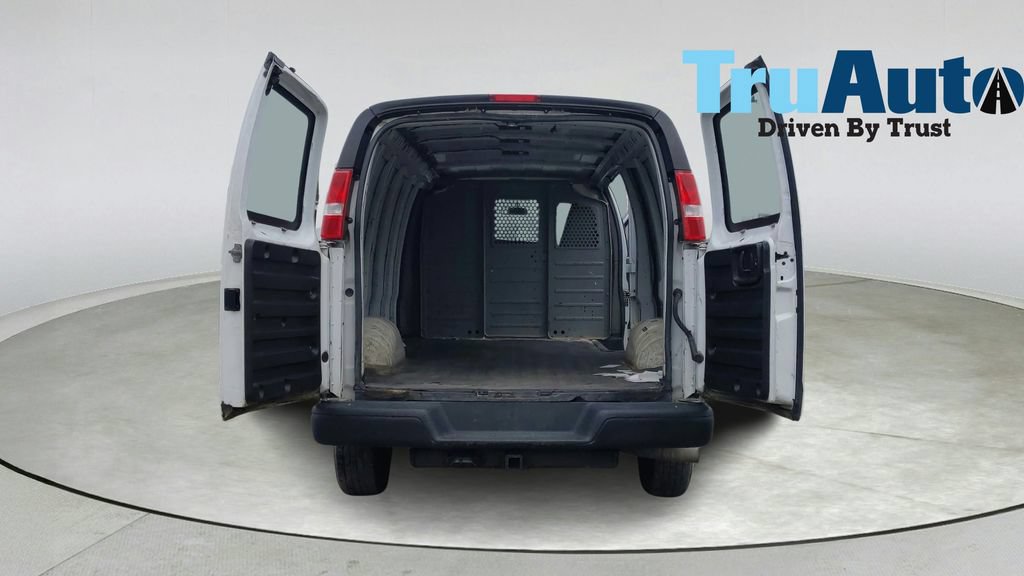 Used 2019 Chevrolet Express 3500 Extended w/ Driver Convenience Package RWD image 12