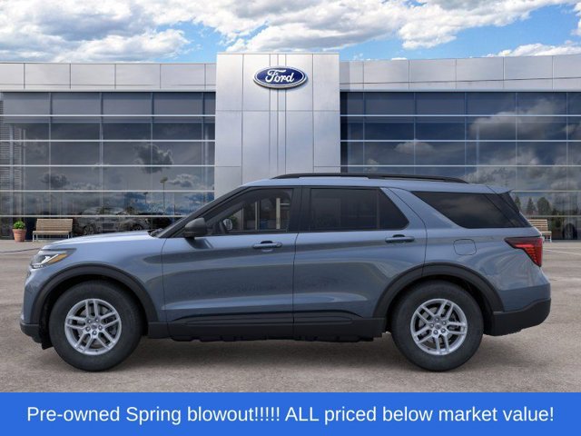 Used 2026 Ford Explorer Active AWD/4WD image 3