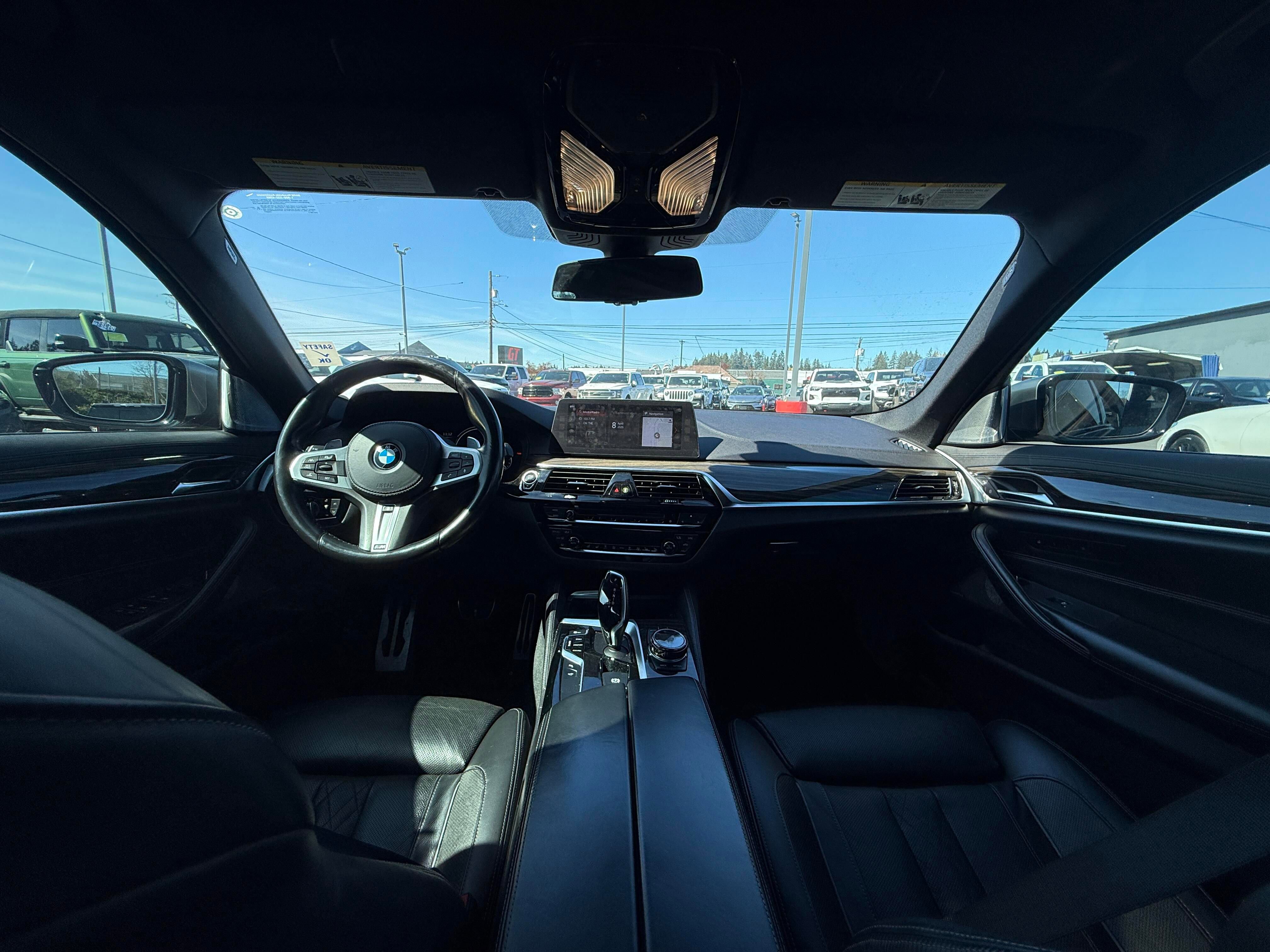 Used 2018 BMW M550i xDrive image 11