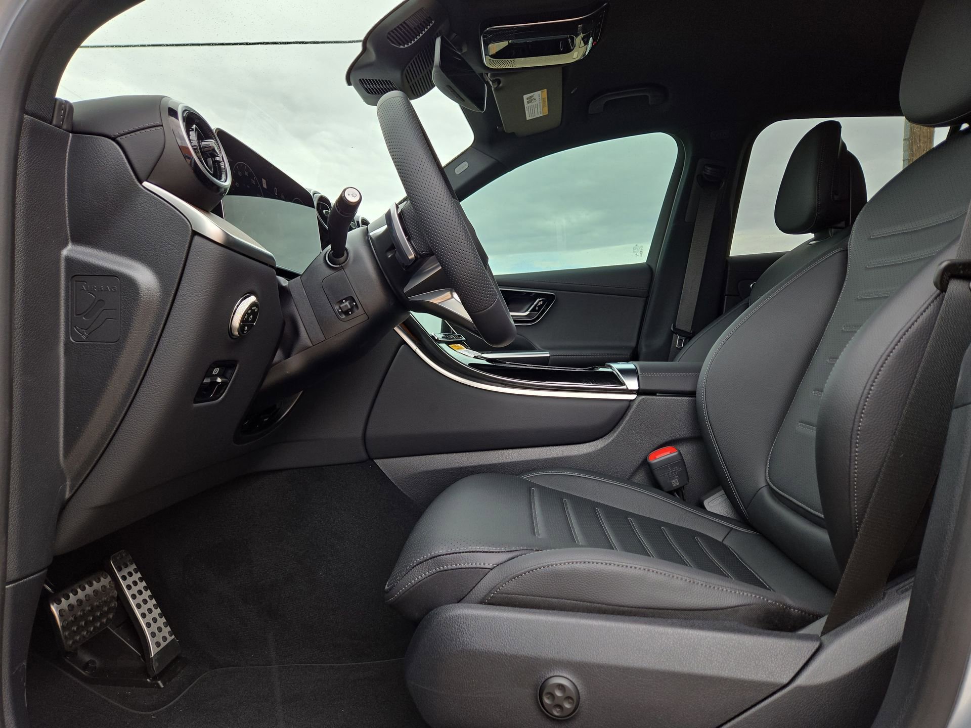 New 2025 Mercedes-Benz GLC 350e 4MATIC image 16