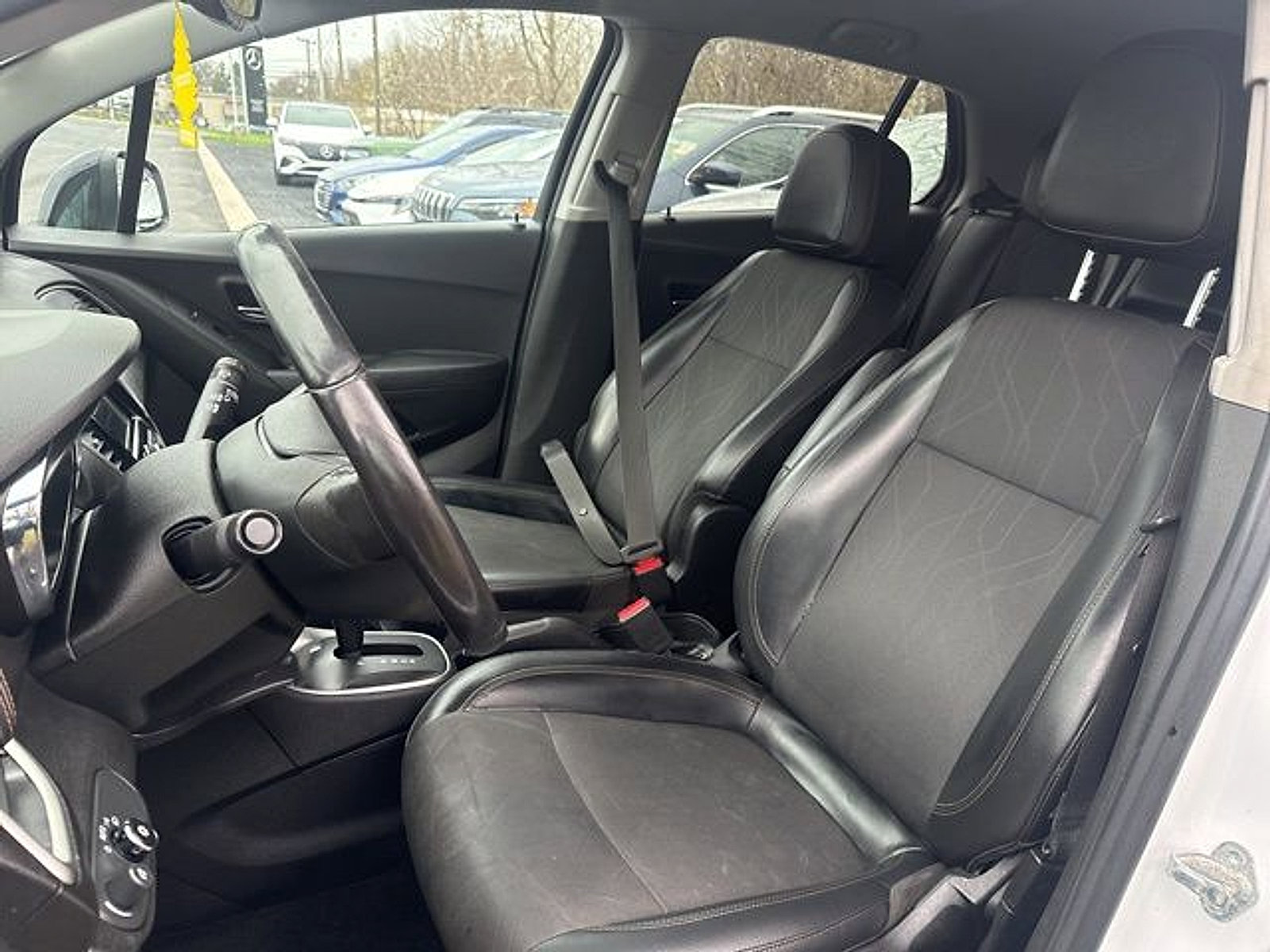 Used 2019 Chevrolet Trax LT w/ Redline Edition image 6