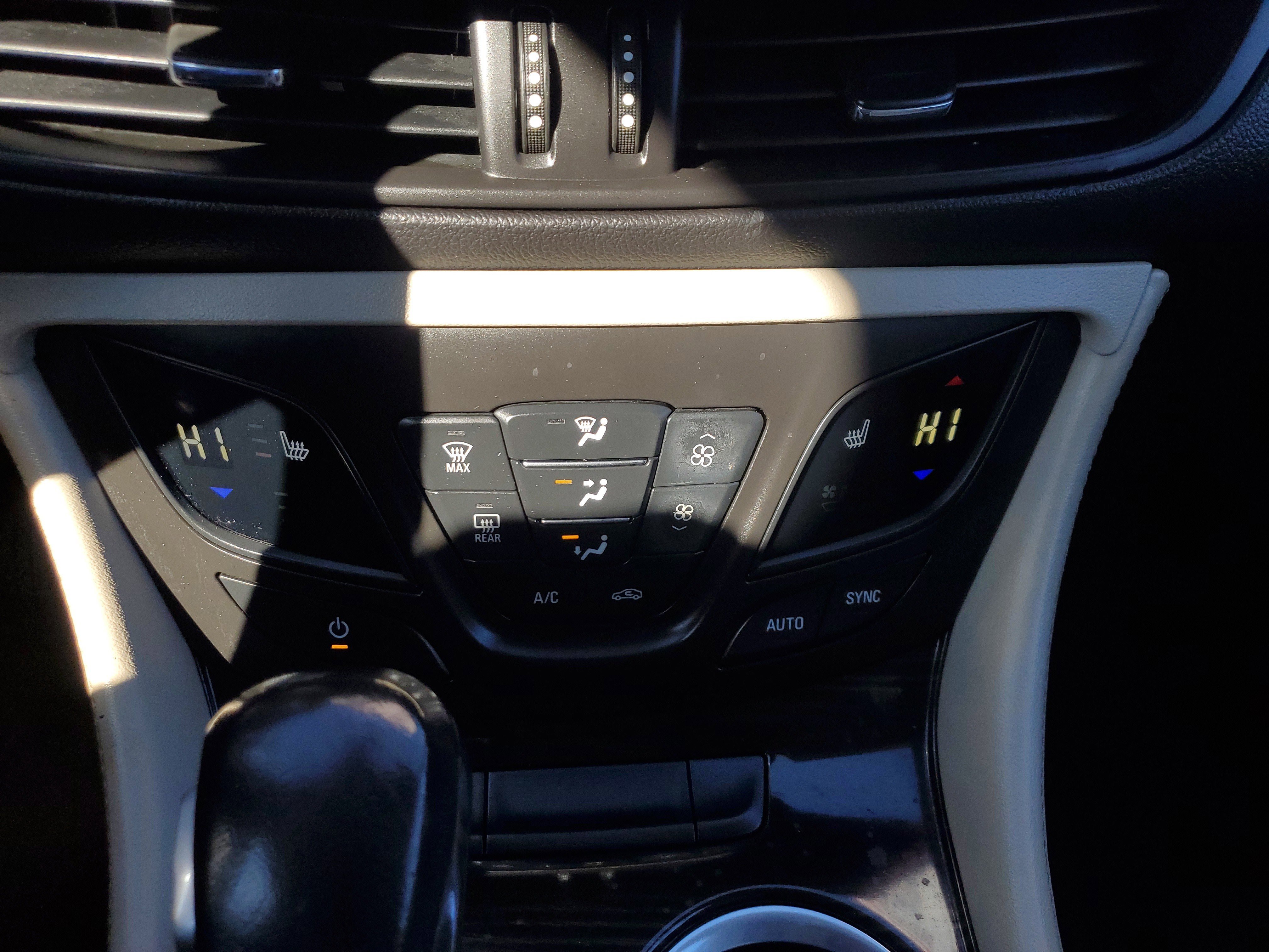 Used 2020 Buick Envision Essence image 20