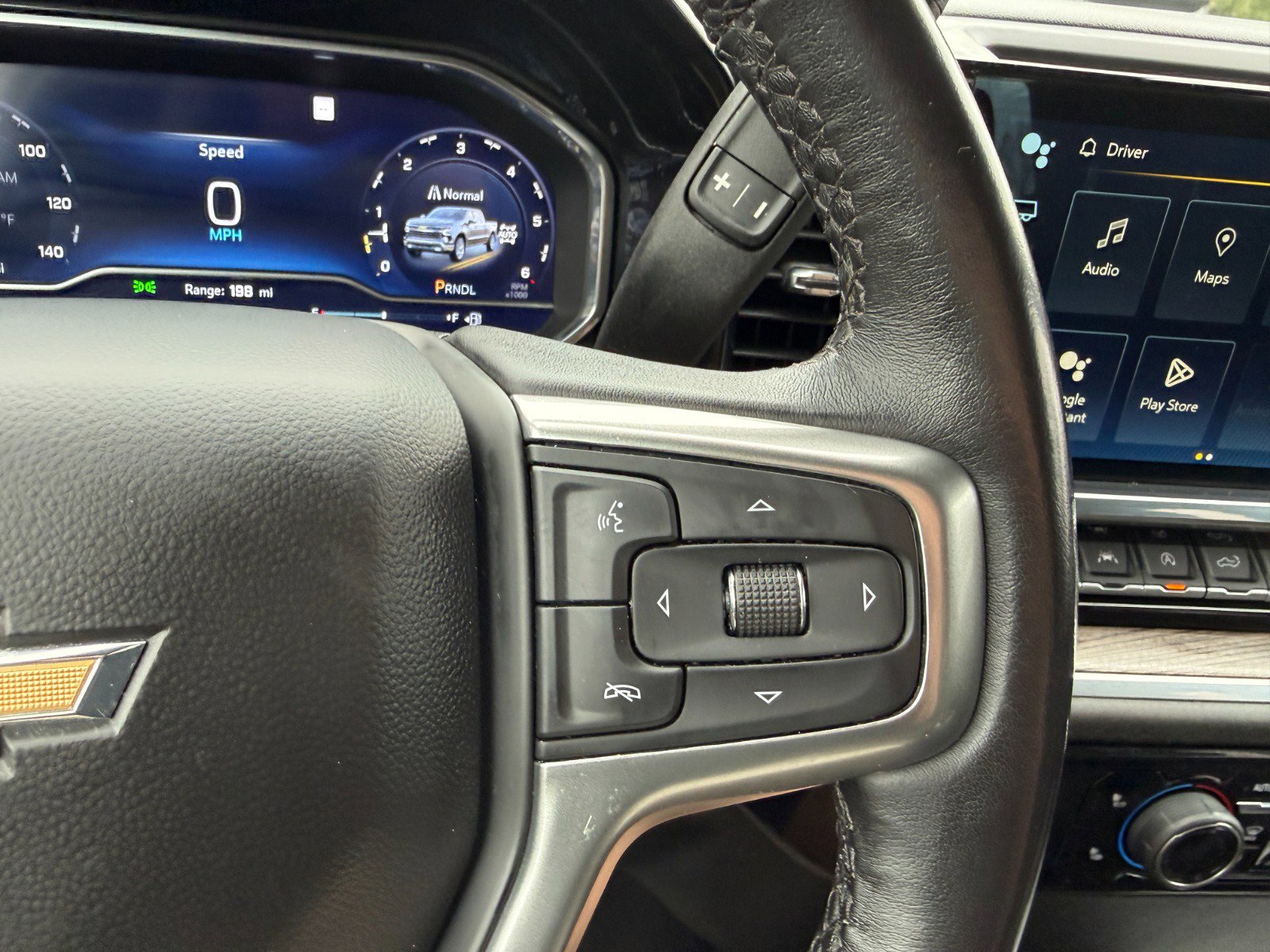 Used 2022 Chevrolet Silverado 1500 LT AWD/4WD image 27