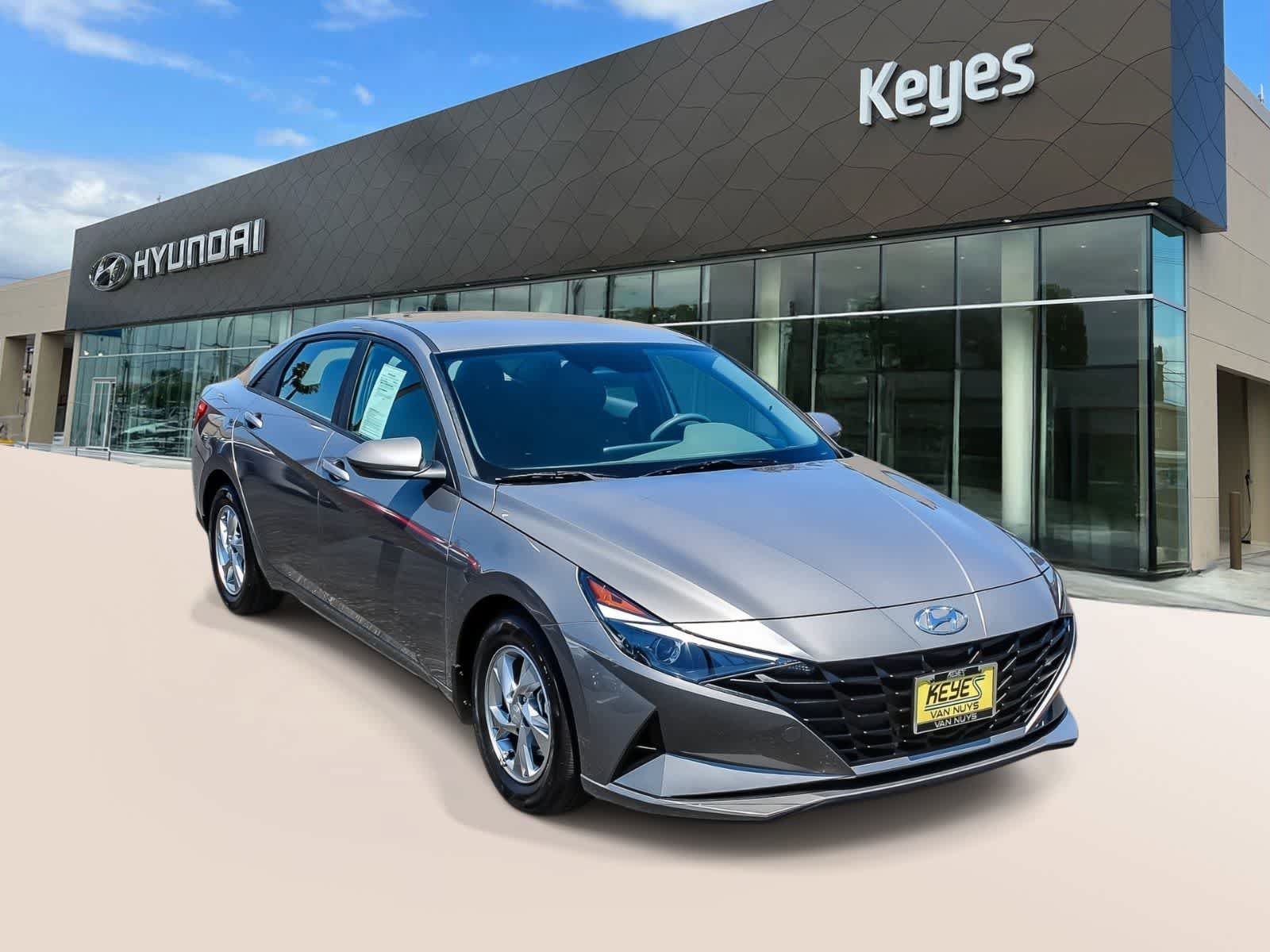 Certified 2023 Hyundai Elantra SE FWD image 3
