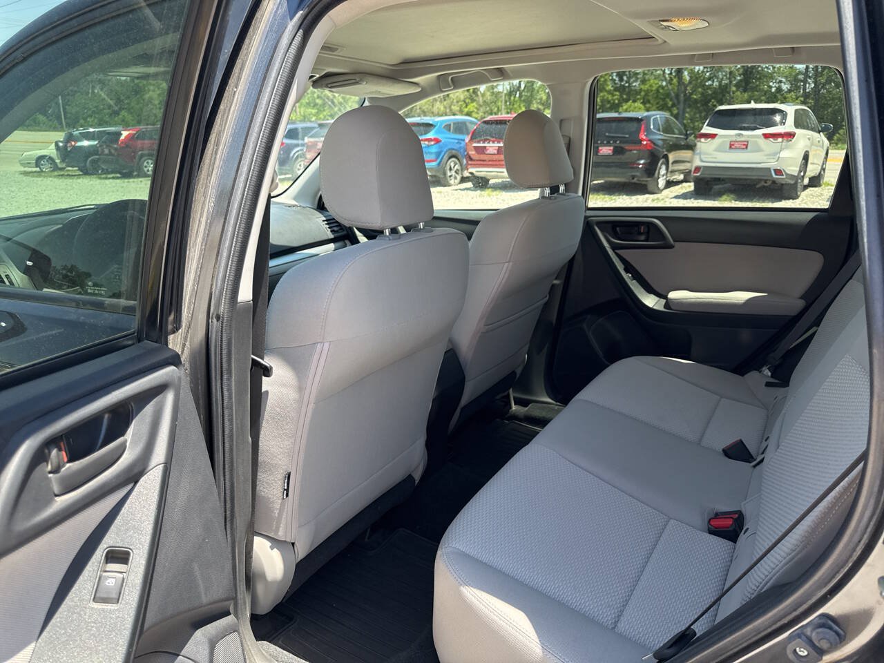 Used 2015 Subaru Forester 2.5i Premium AWD/4WD image 18