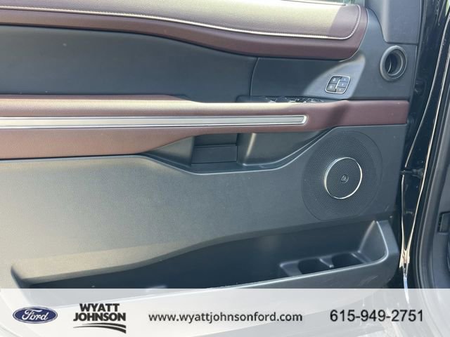 Used 2023 Ford Expedition Limited image 28