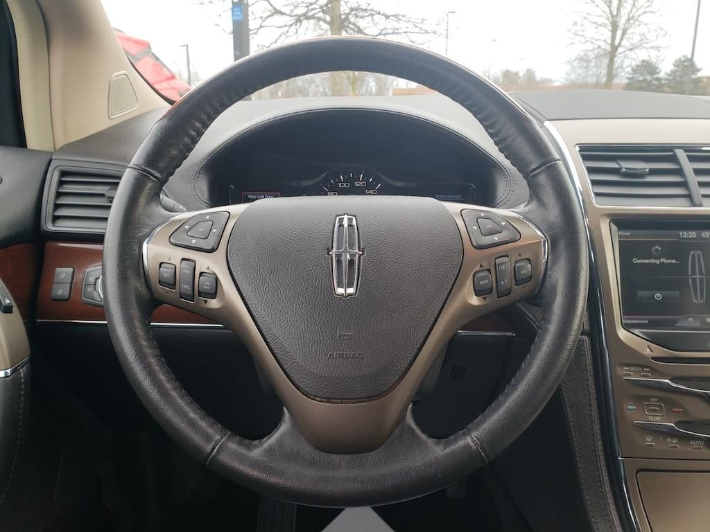 Used 2014 Lincoln MKX FWD w/ Walnut Swirl Wood Package image 13