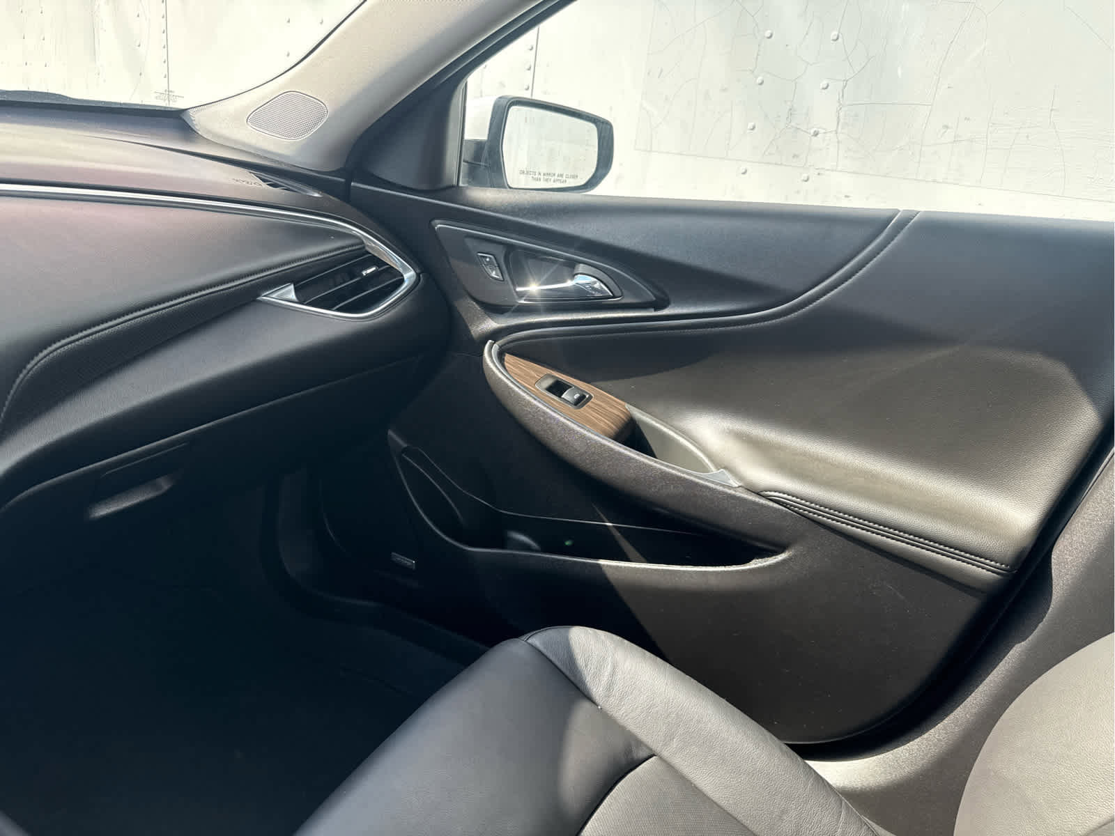 Used 2024 Chevrolet Malibu LT image 27