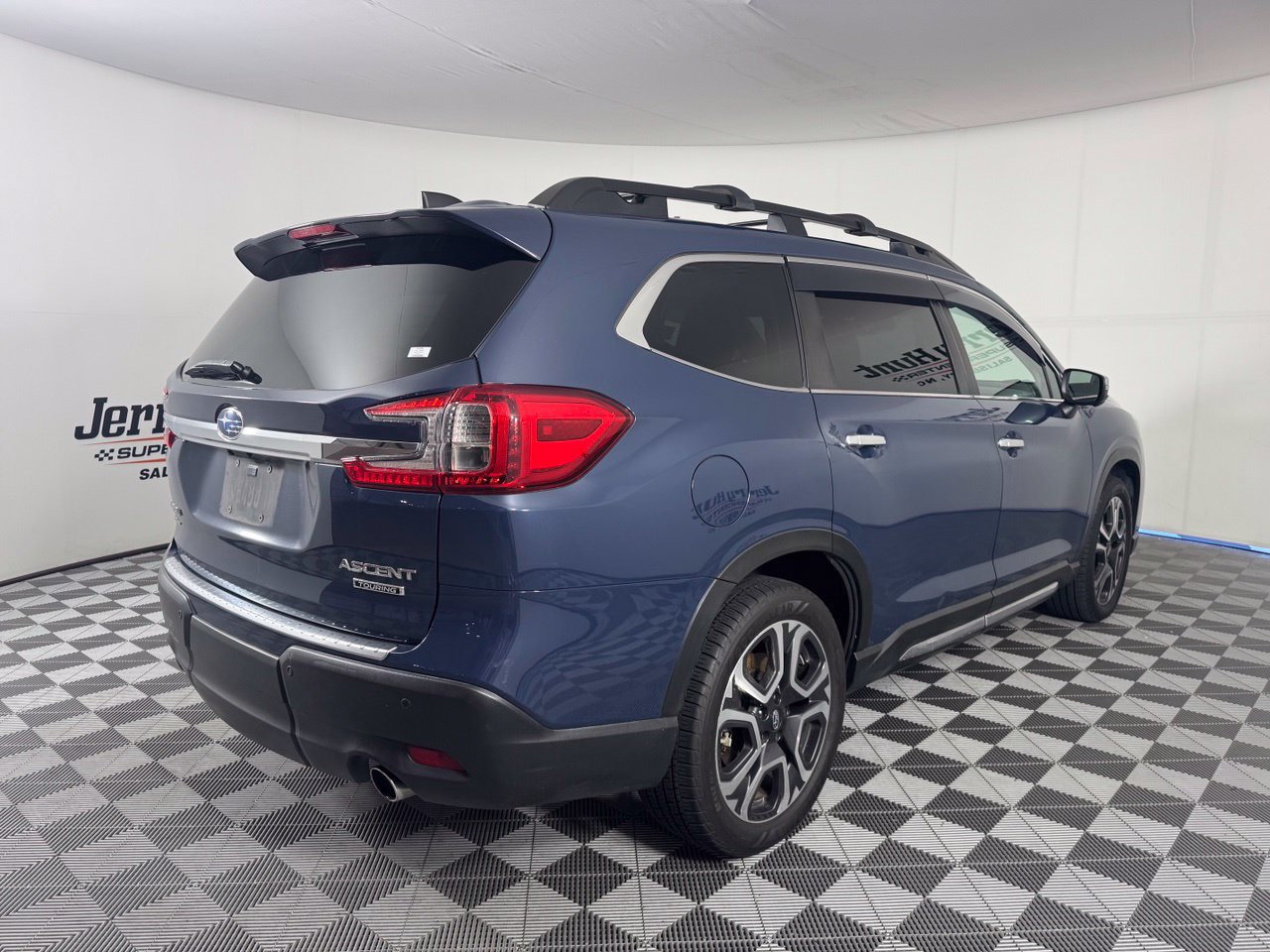 Used 2023 Subaru Ascent Touring AWD/4WD image 7