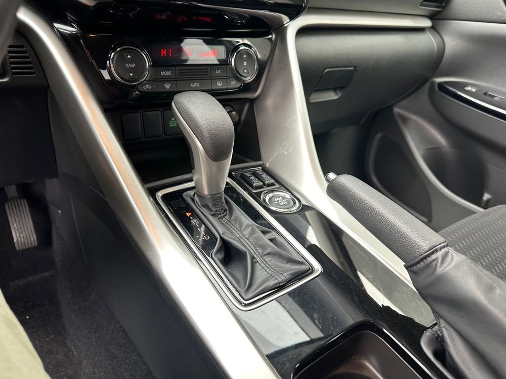 Used 2025 Mitsubishi Eclipse Cross LE image 21