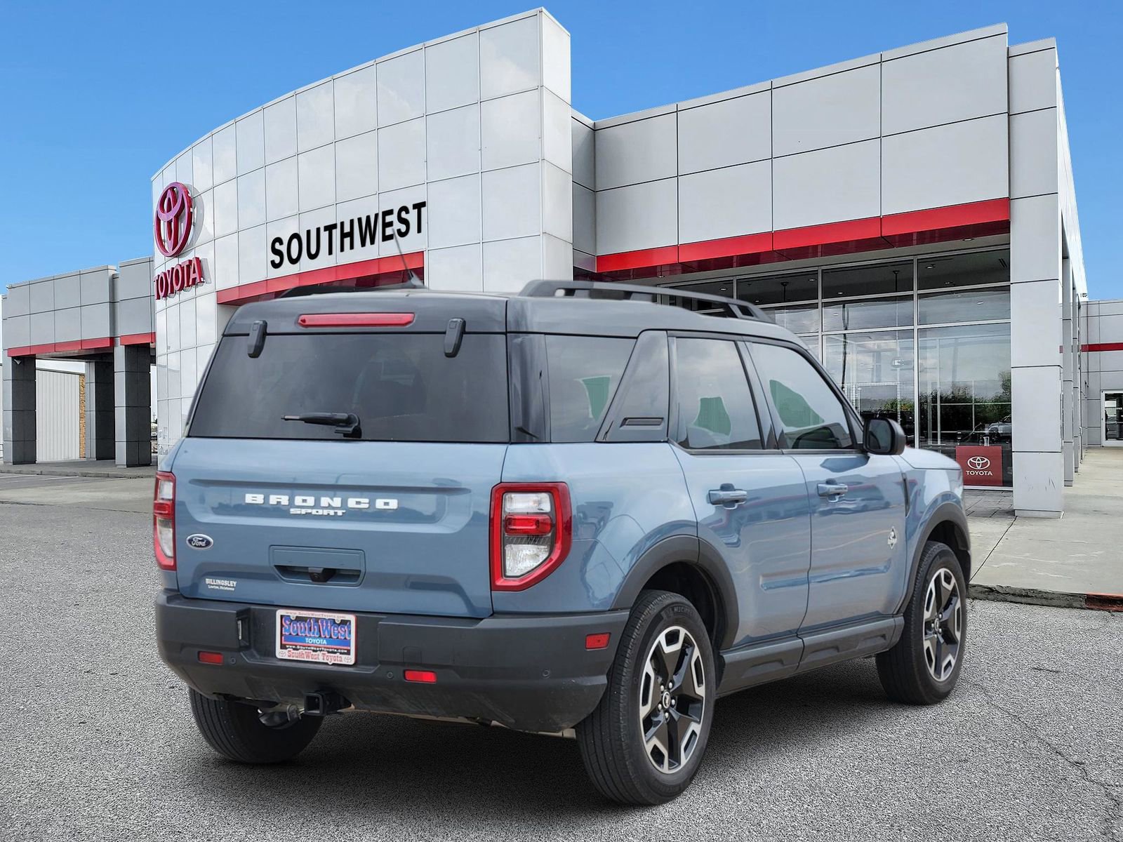 Used 2024 Ford Bronco Sport Outer Banks w/ Tech Package image 5