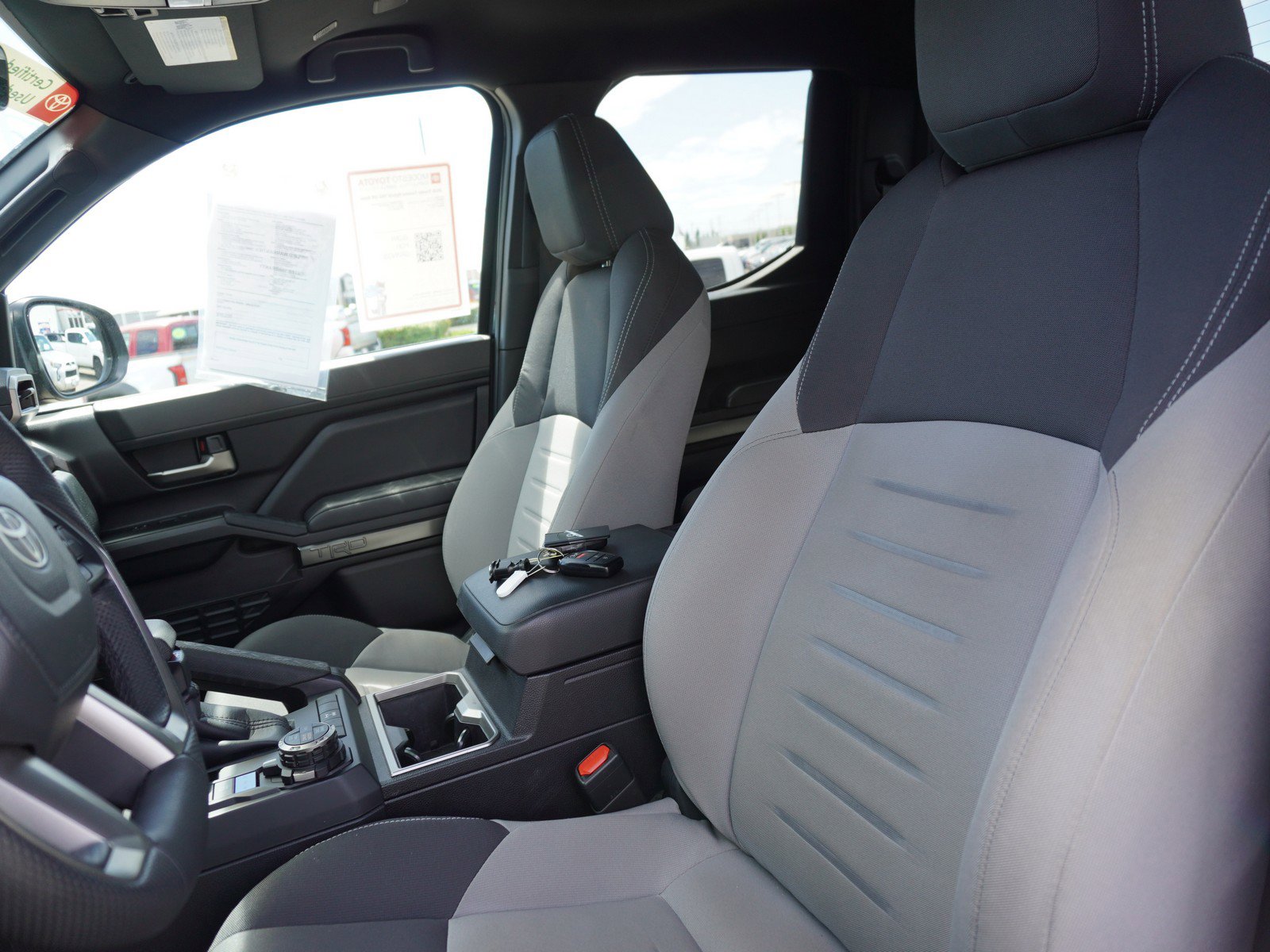 Used 2025 Toyota Tacoma TRD Off-Road w/ TRD Off Road Upgrade Package AWD/4WD image 25