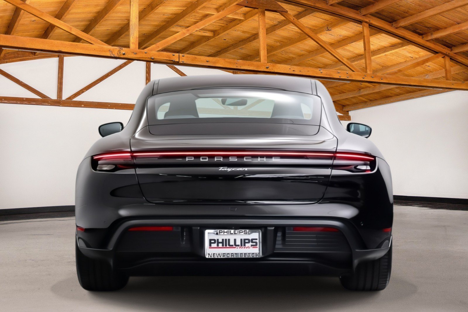 Used 2022 Porsche Taycan RWD image 4