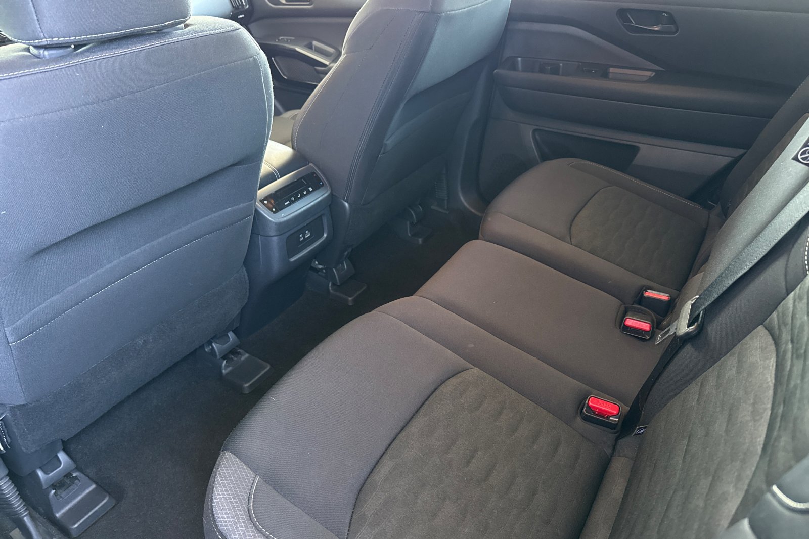 Certified 2025 Nissan Pathfinder SV AWD/4WD image 15