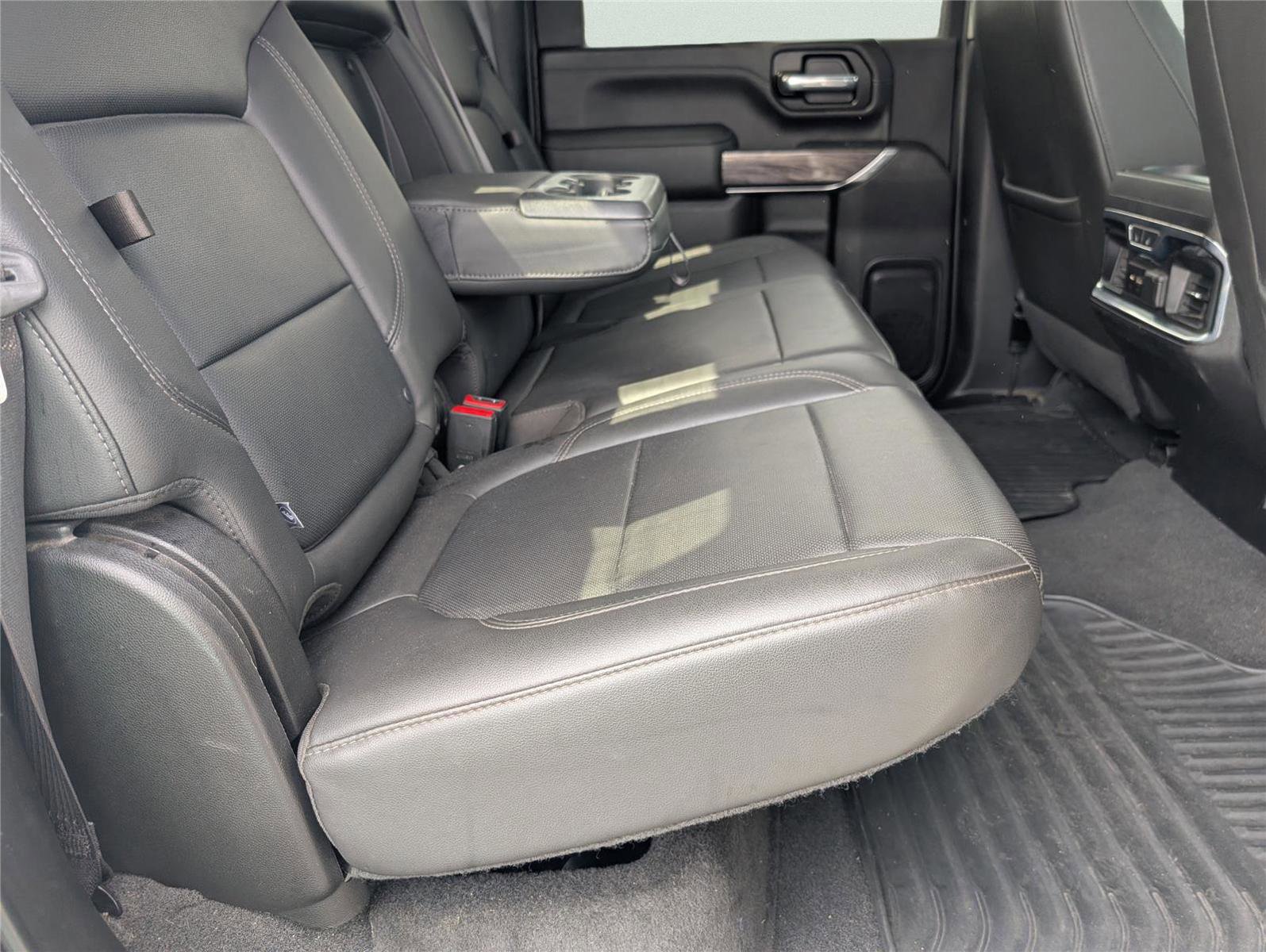 Used 2020 Chevrolet Silverado 2500 LTZ w/ LTZ Convenience Package image 39