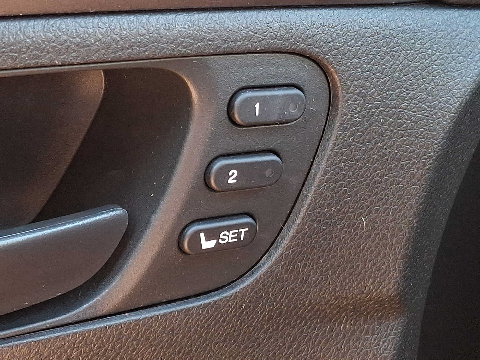 Used 2023 Honda Passport EX-L image 25