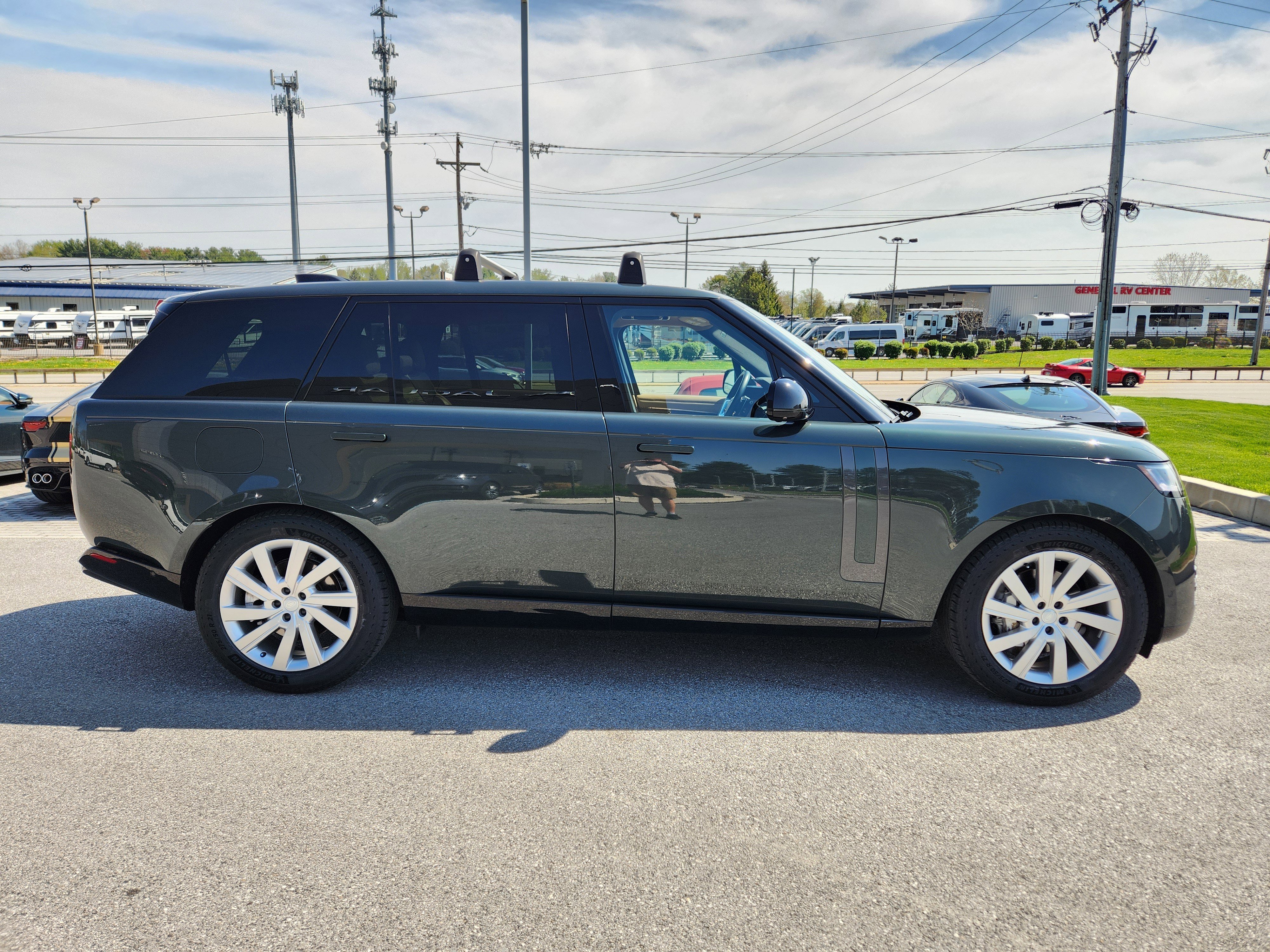 Certified 2024 Land Rover Range Rover Long Wheelbase SE image 6