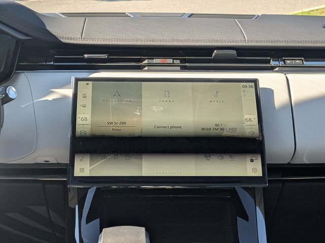 New 2026 Land Rover Range Rover Sport SE AWD/4WD image 17