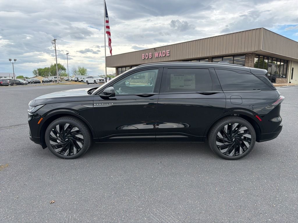 New 2026 Lincoln Nautilus Reserve w/ Jet Appearance Package AWD/4WD image 2