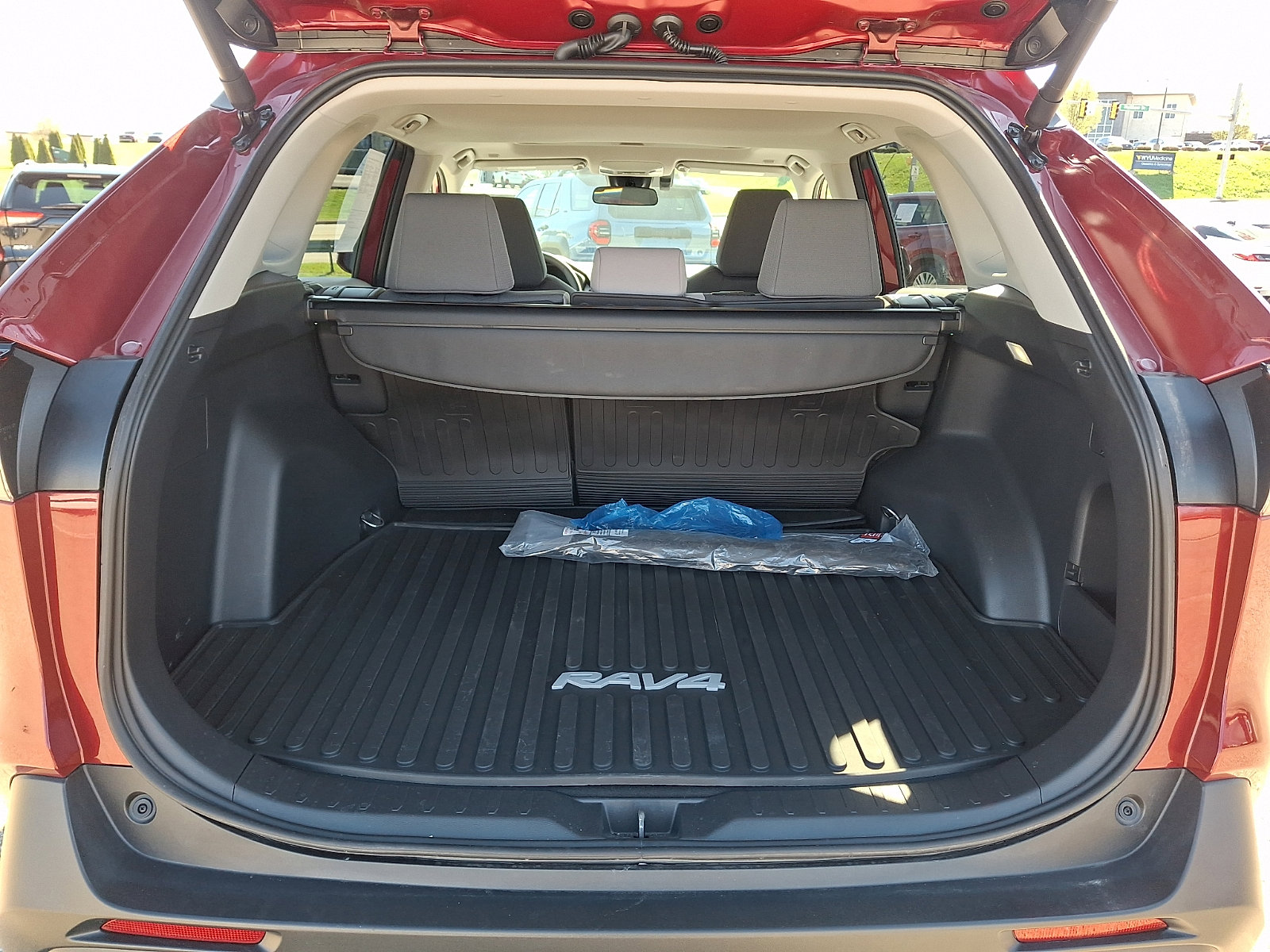 Certified 2025 Toyota RAV4 XLE w/ Convenience Package image 28