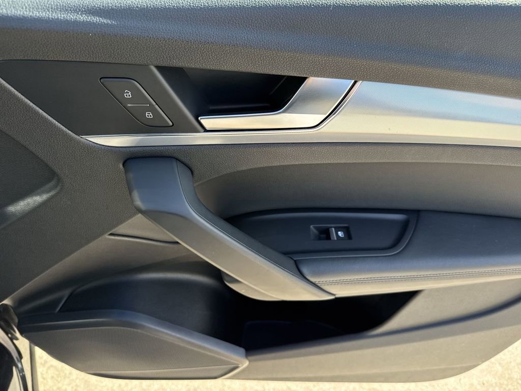 Used 2020 Audi Q5 2.0T Titanium Premium Plus w/ Premium Plus Package image 45