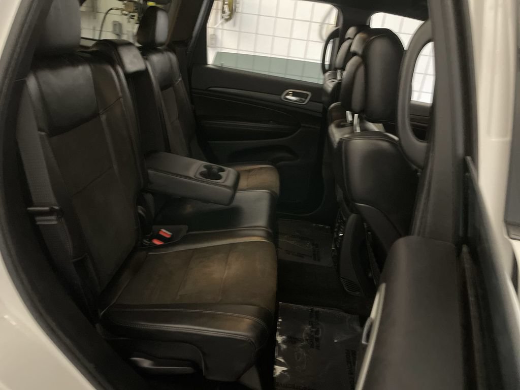 Used 2022 Jeep Grand Cherokee Laredo X AWD/4WD image 20
