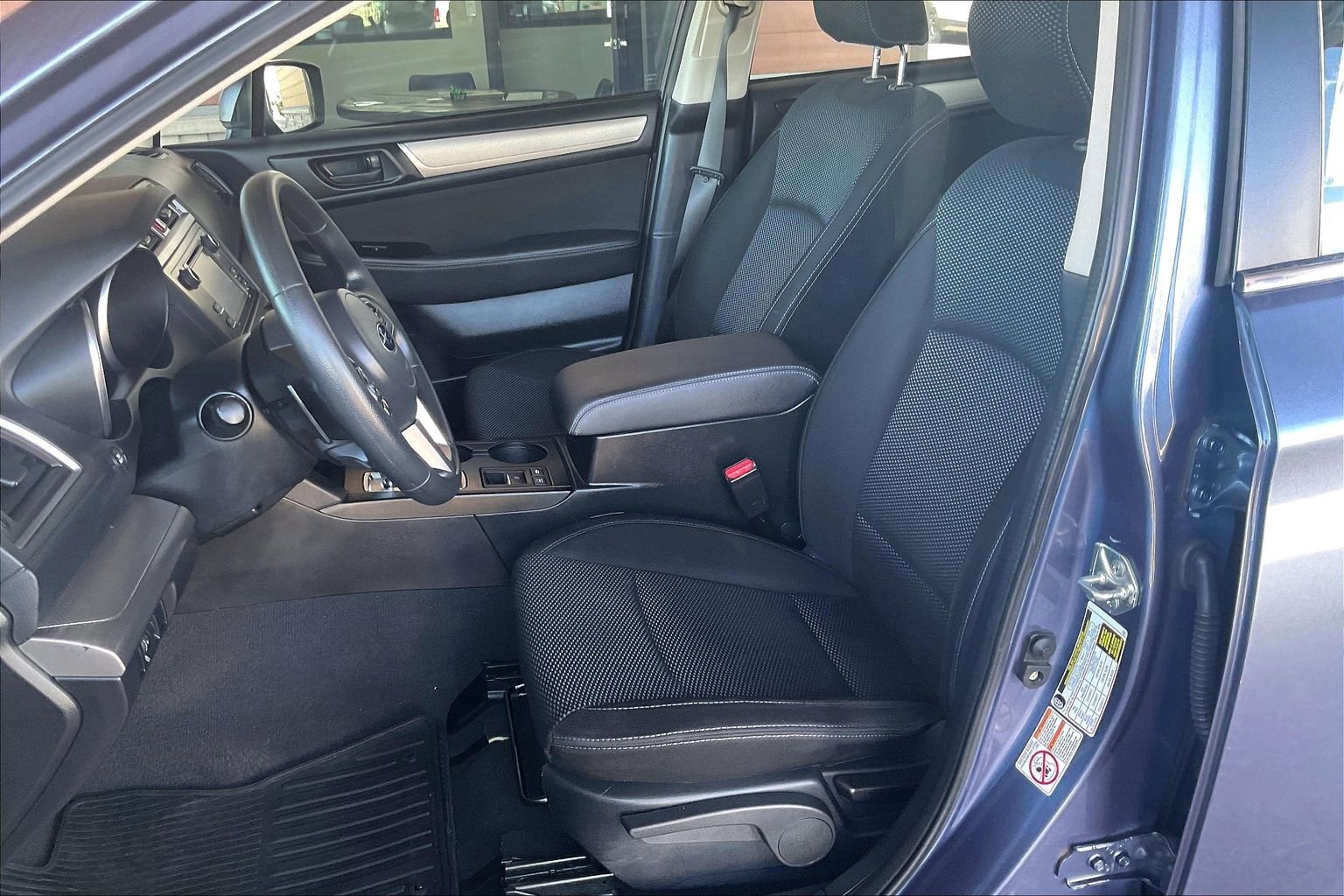 Used 2017 Subaru Outback 2.5i AWD/4WD image 18