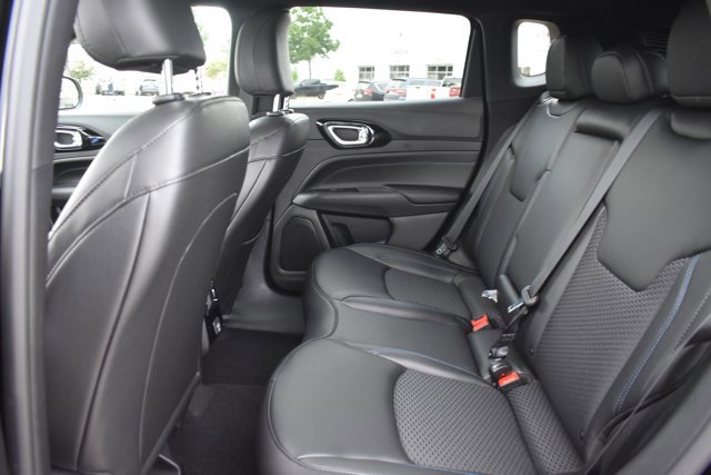 New 2026 Jeep Compass Latitude image 15
