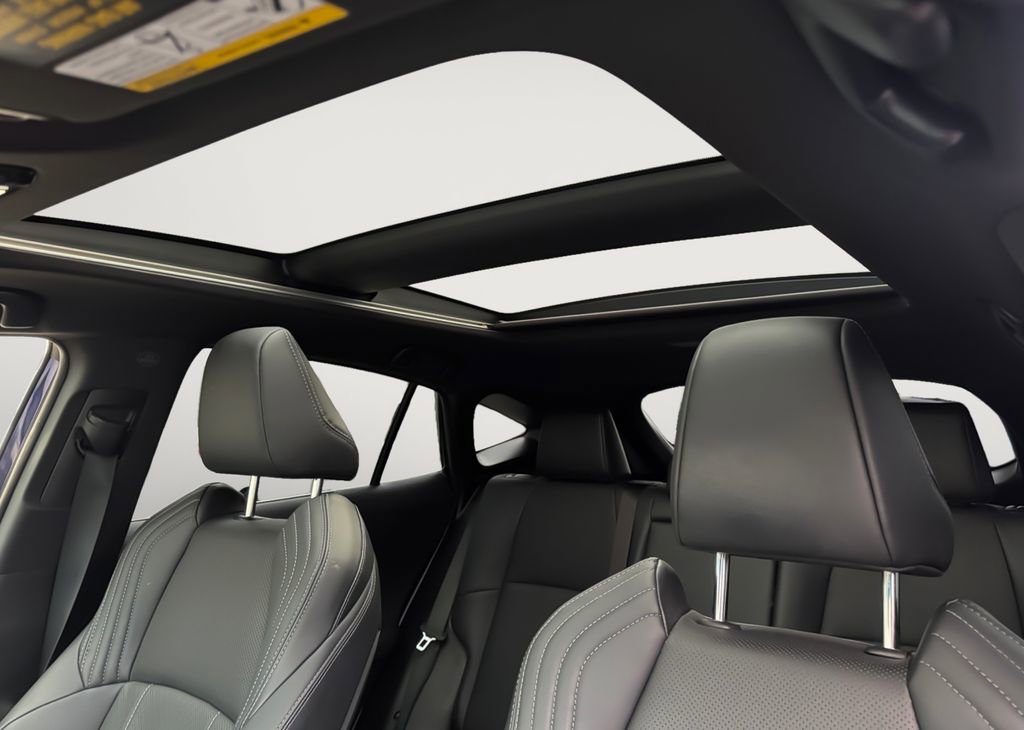 Used 2022 Toyota Venza Limited image 19