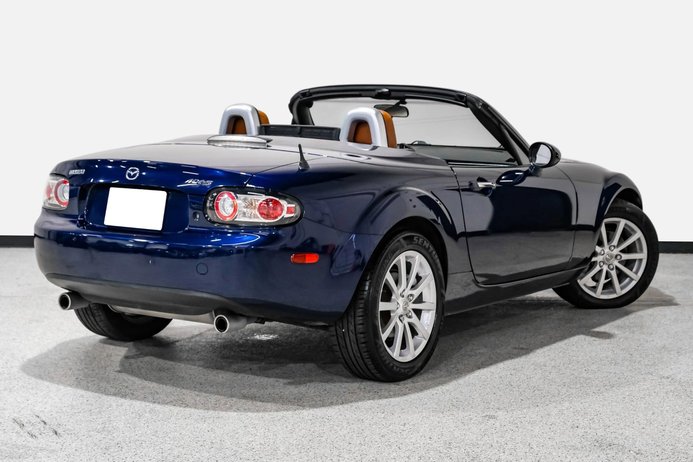 Used 2008 MAZDA MX-5 Miata Grand Touring w/ Premium Pkg RWD image 6
