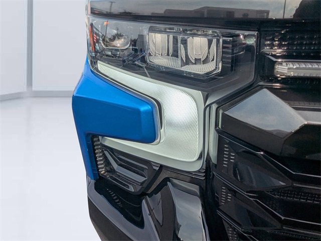 Used 2022 Chevrolet Silverado 1500 ZR2 w/ Technology Package image 9