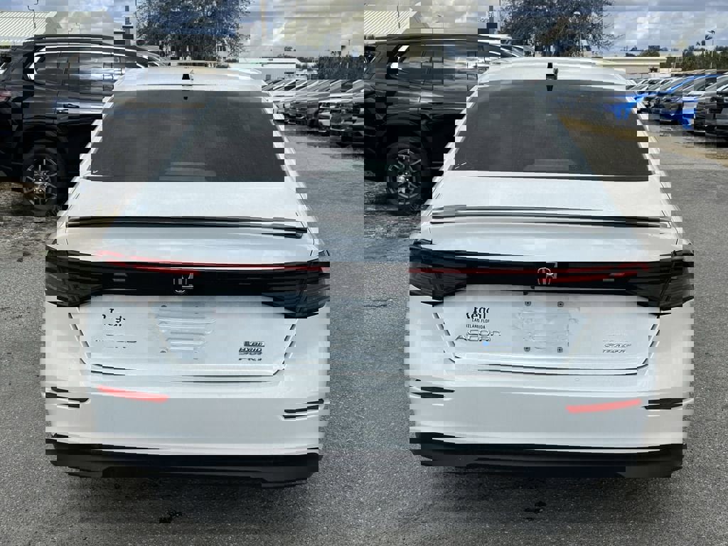 Used 2024 Honda Accord Sport image 6