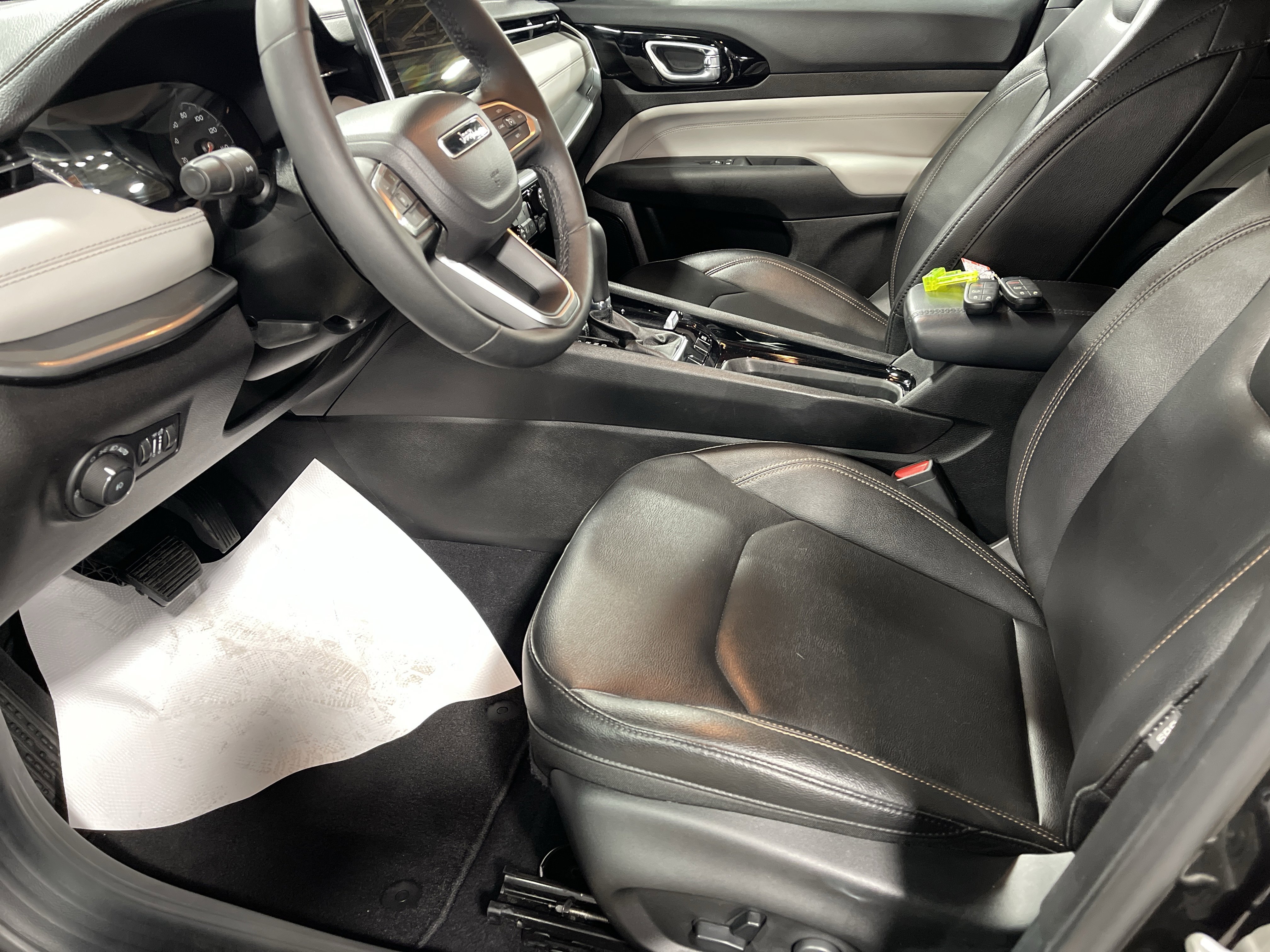 Used 2024 Jeep Compass Limited image 9