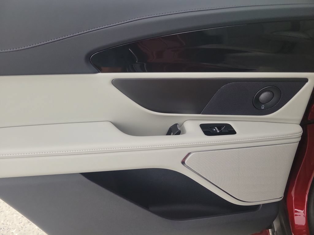 New 2026 Lincoln Nautilus Reserve AWD/4WD image 15