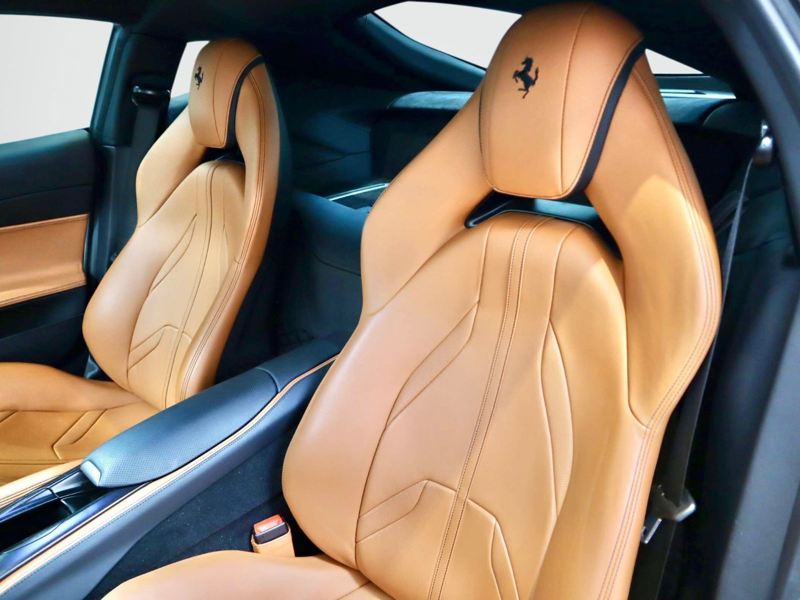 Certified 2019 Ferrari 812 Superfast RWD image 21
