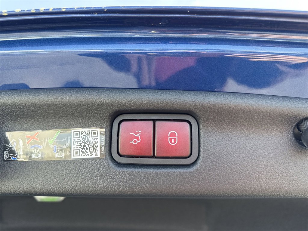 New 2025 Mercedes-Benz C 300 4MATIC Sedan image 17