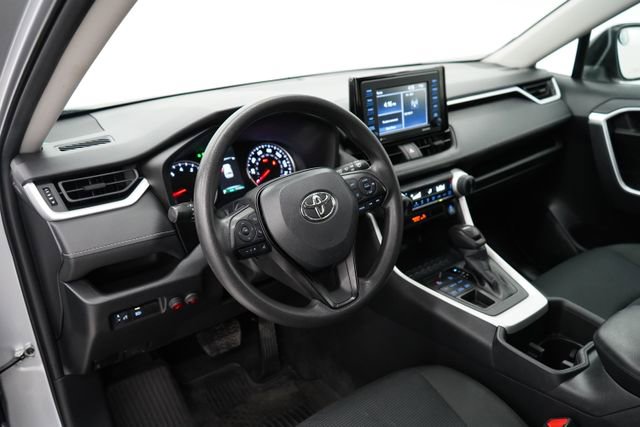 Used 2022 Toyota RAV4 LE image 14